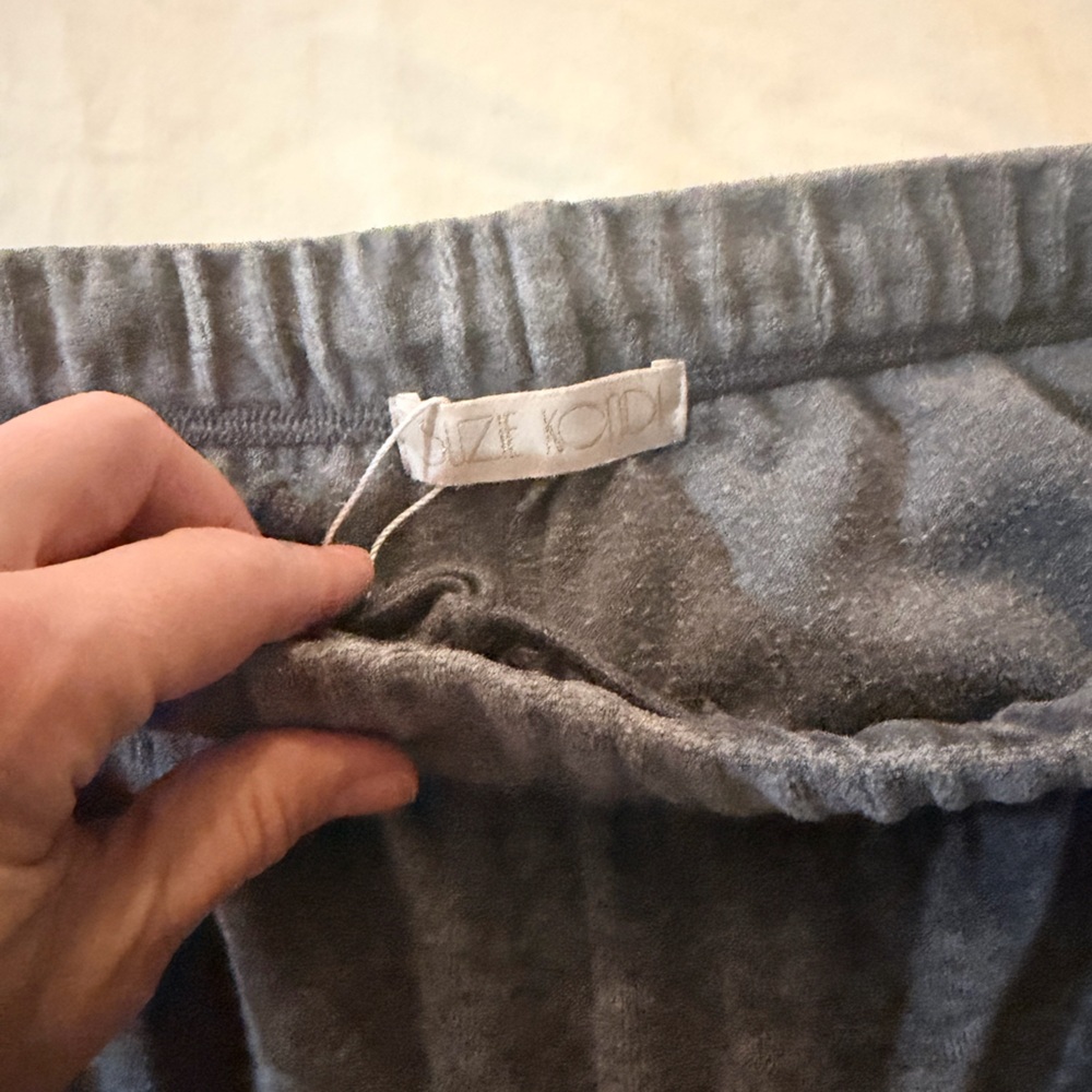 Suzie Kondi VELOUR pants - Picture 7 of 7